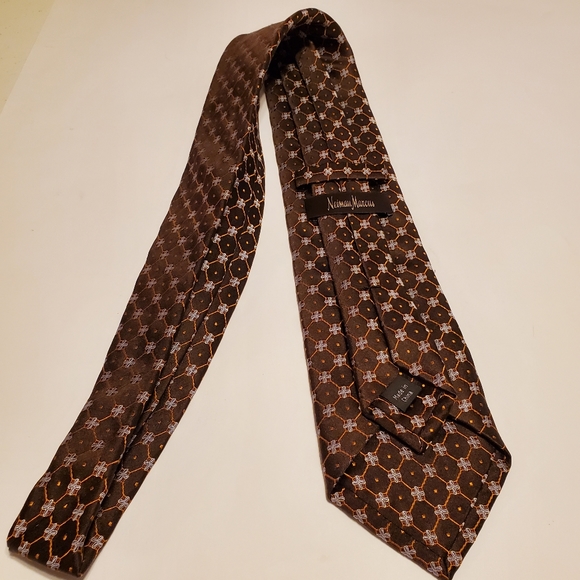 Neiman Marcus Necktie Brown Geometric Silk Neck Tie - Picture 5 of 5